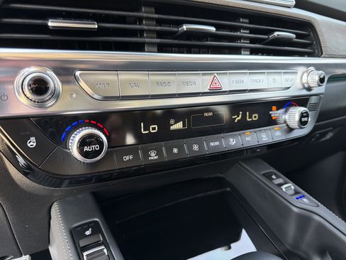 Used 2022 Kia Telluride SX w/ SX Prestige Package AWD/4WD image 34