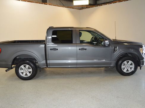 Used 2023 Ford F150 XLT image 2