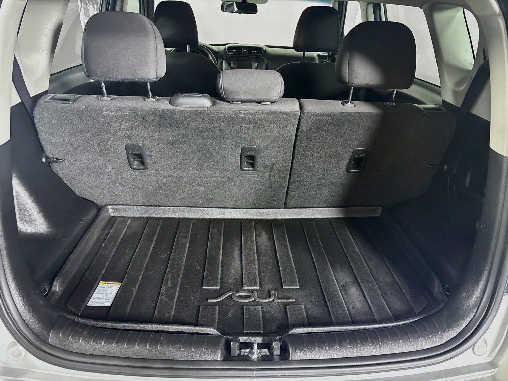 Used 2017 Kia Soul FWD image 19