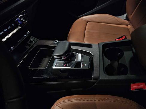 Used 2023 Audi Q5 2.0T Premium w/ Convenience Package image 29