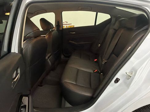 Used 2023 Nissan Altima 2.5 SR FWD image 15