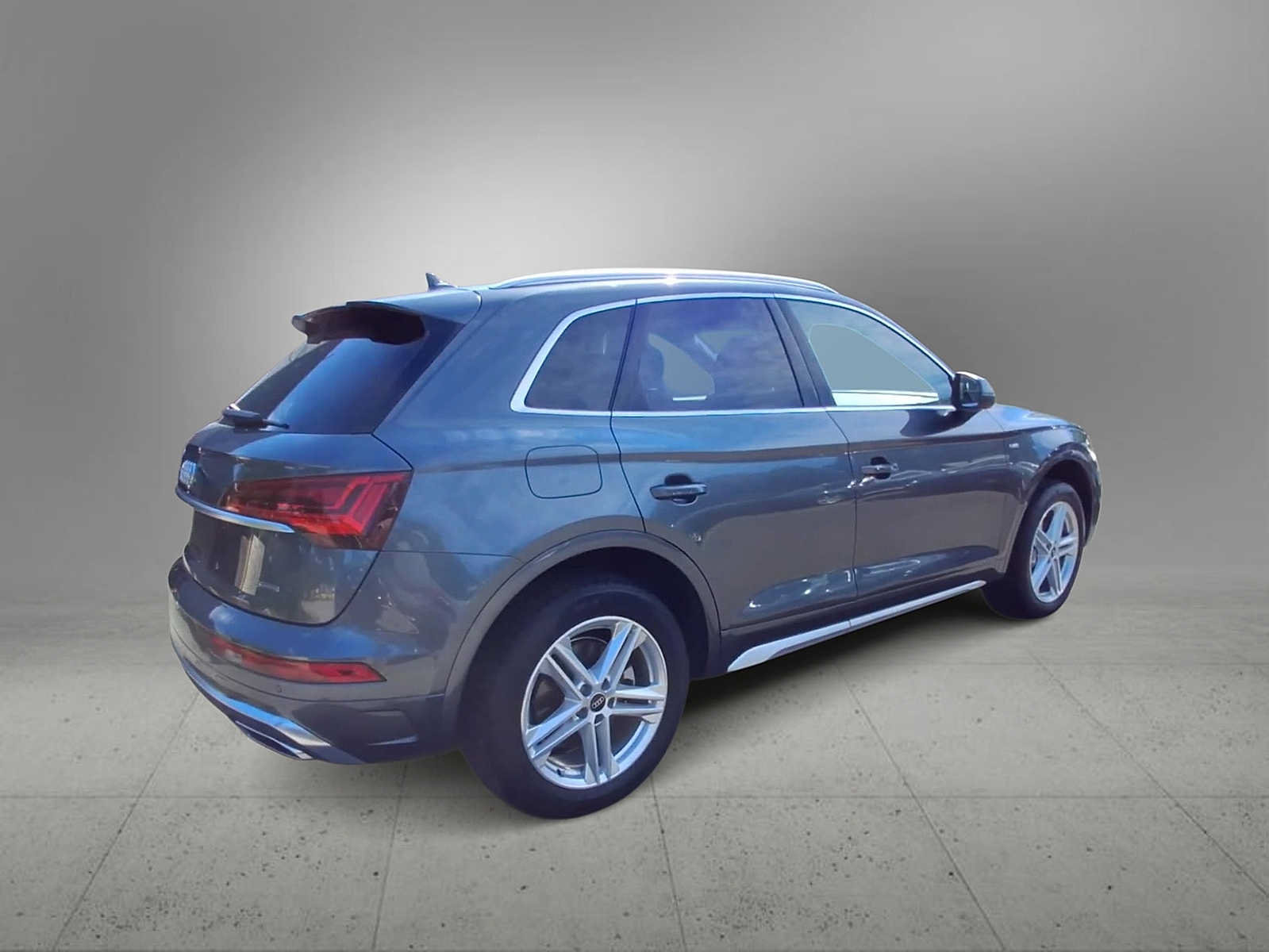Certified 2024 Audi Q5 e Premium Plus w/ Premium Plus Package AWD/4WD image 8