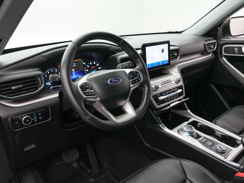 Certified 2023 Ford Explorer XLT w/ Equipment Group 202A AWD/4WD image 12
