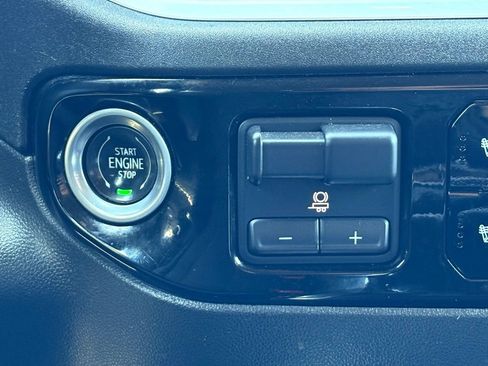 Used 2022 GMC Sierra 1500 Elevation image 29