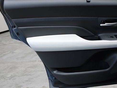 Certified 2026 Toyota Grand Highlander Platinum image 20