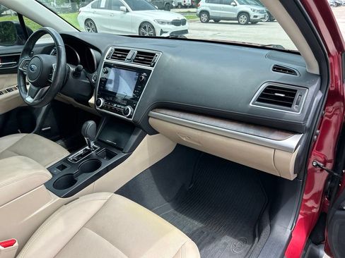 Used 2018 Subaru Outback 3.6R Limited AWD/4WD image 43
