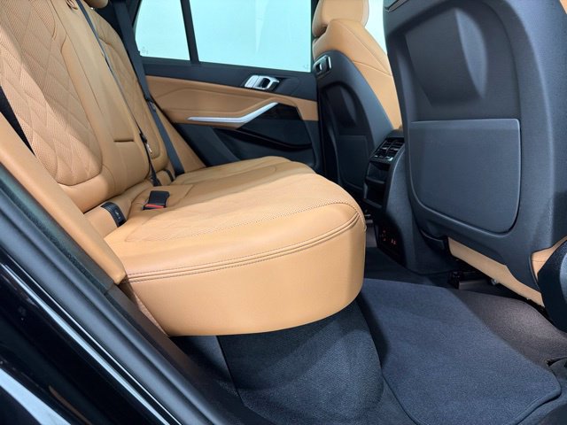 Certified 2024 BMW X5 xDrive40i w/ Parking Assistance Package AWD/4WD image 23