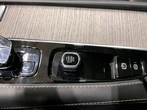 Certified 2023 Volvo XC90 B6 Ultimate w/ Protection Package Premier image 35