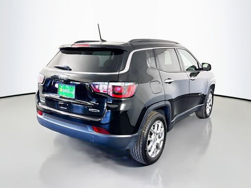 Used 2022 Jeep Compass Latitude w/ Sun and Sound Group image 10