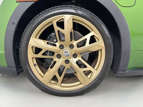 Used 2021 Porsche Taycan 4S AWD/4WD image 32