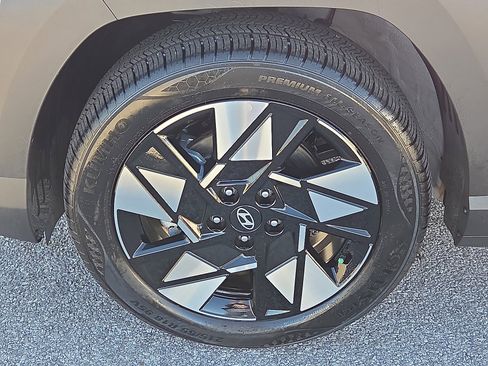 Used 2025 Hyundai Kona SEL image 7