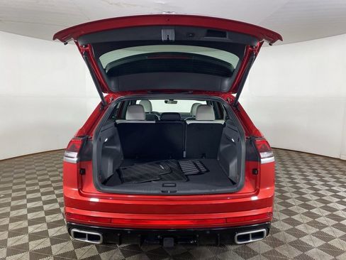 Used 2025 Volkswagen Atlas Cross Sport SEL Premium R-Line image 18