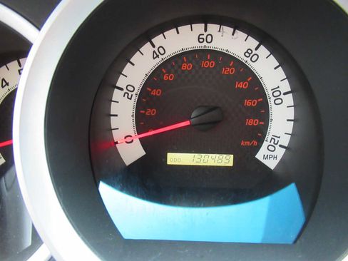 Used 2012 Toyota Tacoma 2WD Access Cab w/ SR5 Pkg image 25