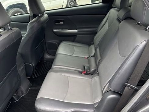 Used 2012 Toyota Prius V Five image 9