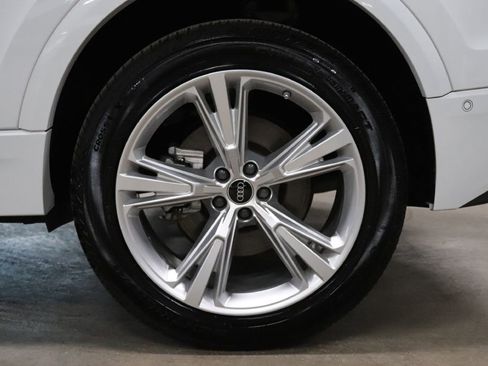 Used 2023 Audi Q8 Premium w/ Convenience Package image 37