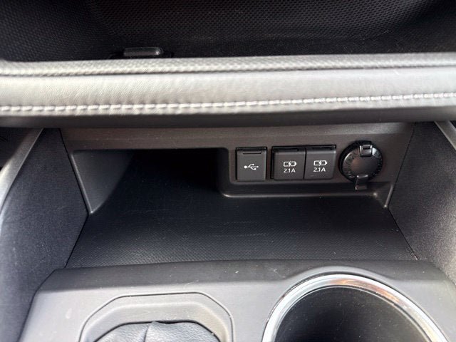Used 2021 Toyota Highlander XLE AWD/4WD image 35