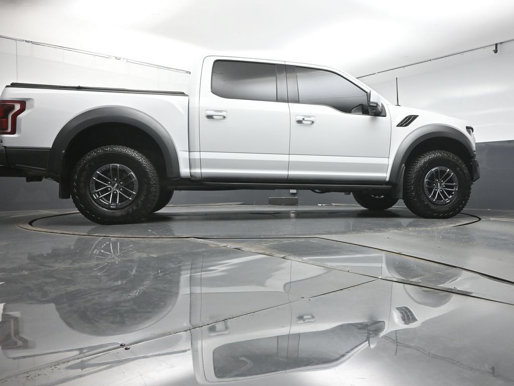 Used 2019 Ford F150 Raptor w/ Equipment Group 802A Luxury AWD/4WD image 38