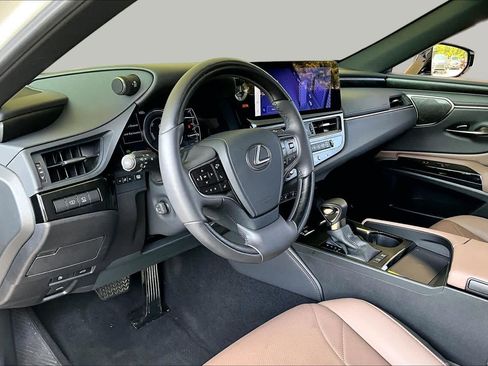 Used 2024 Lexus ES 300h Ultra Luxury w/ Accessory Package (Z2) FWD image 15