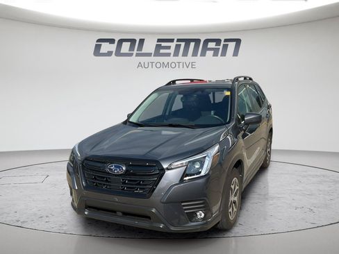 Used 2024 Subaru Forester Premium AWD/4WD image 1