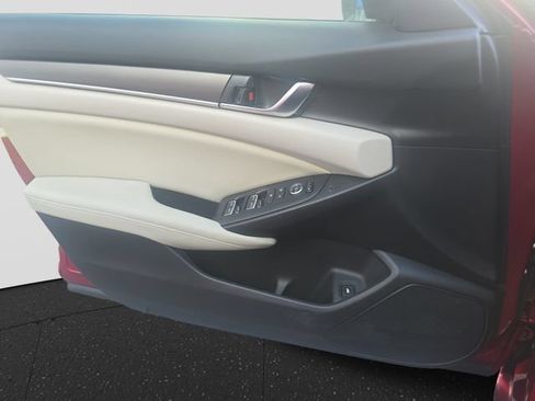 Used 2018 Honda Accord LX image 25