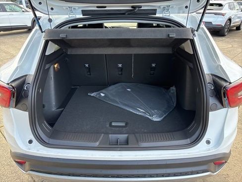 New 2026 Chevrolet Trax LT image 30