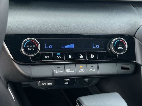 Used 2025 Hyundai Elantra Sport w/ Cargo Package image 12