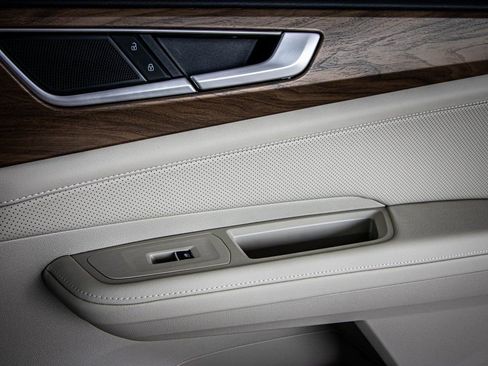 New 2026 Volkswagen Atlas SE image 43