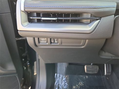 Used 2024 Cadillac XT4 Sport image 22