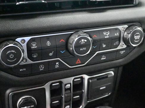 New 2026 Jeep Gladiator Sport image 26