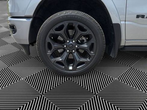 Used 2024 RAM 1500 Limited AWD/4WD image 9