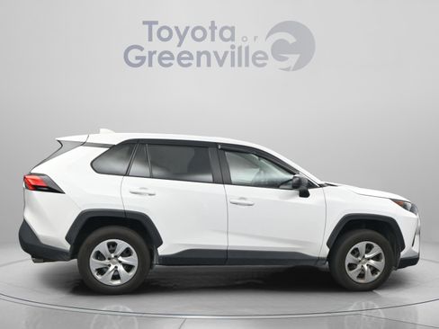 Certified 2022 Toyota RAV4 LE FWD image 16