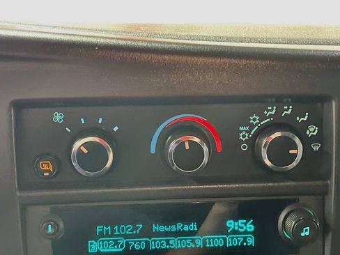 Used 2025 GMC Savana 3500 Extended w/ Driver Convenience Package RWD image 15