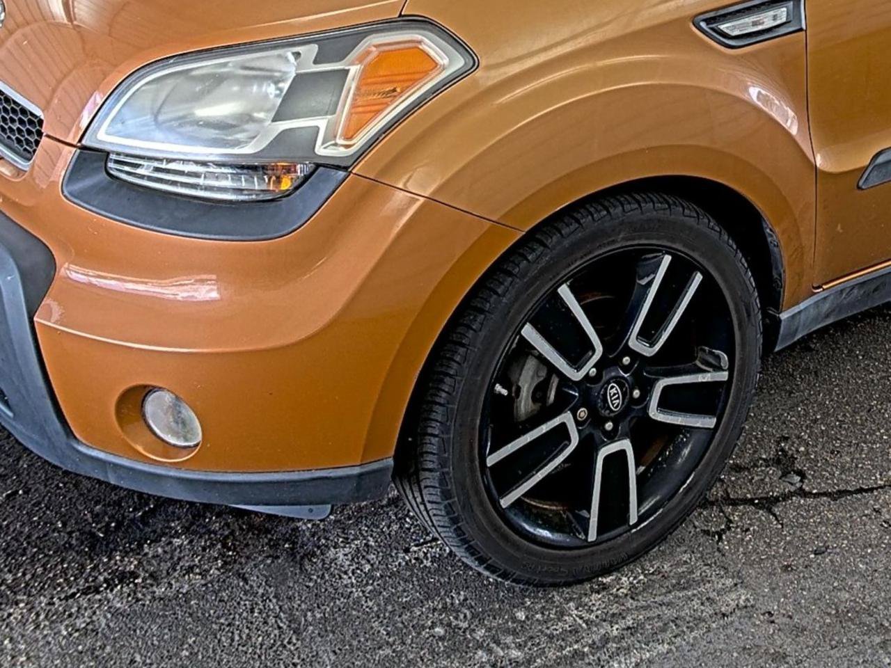 Used 2010 Kia Soul + w/ Ignition Special Edition Pkg FWD image 15