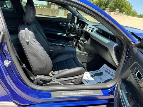 Used 2015 Ford Mustang Premium RWD image 34