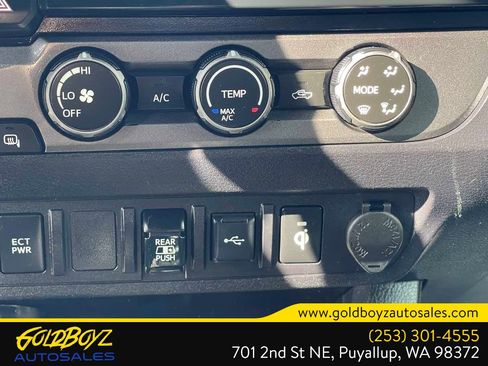 Used 2020 Toyota Tacoma TRD Off-Road image 34