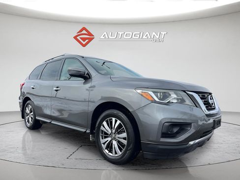 Used 2019 Nissan Pathfinder S image 10