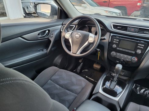 Used 2015 Nissan Rogue S FWD image 26