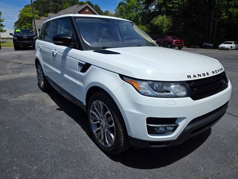 Used 2017 Land Rover Range Rover Sport Supercharged AWD/4WD image 3