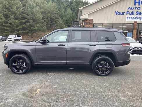 Used 2023 Jeep Grand Cherokee L Laredo image 8