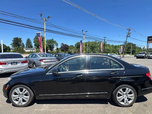 Used 2011 Mercedes-Benz C 300 Sedan image 8
