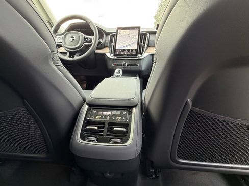 New 2026 Volvo XC90 B5 Plus image 12