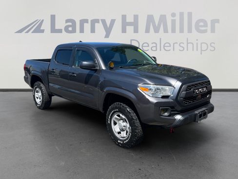 Used 2018 Toyota Tacoma SR w/ SR Convenience Package RWD image 7