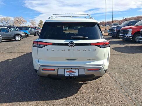 Used 2023 Nissan Pathfinder Platinum image 4