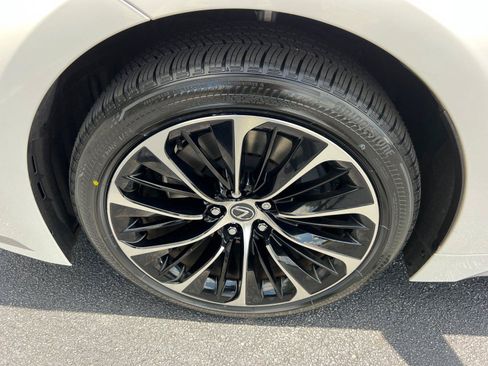Certified 2023 Lexus LS 500 AWD w/ Luxury Package image 11