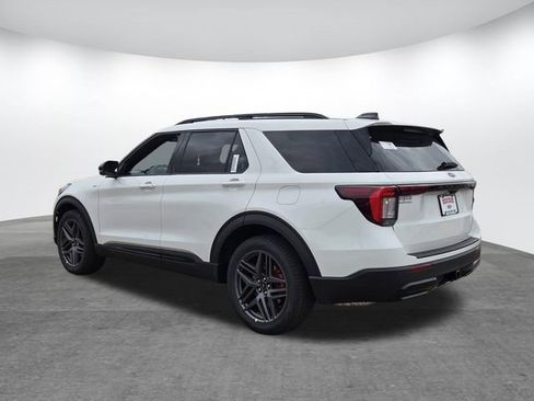 New 2026 Ford Explorer ST-Line RWD image 3