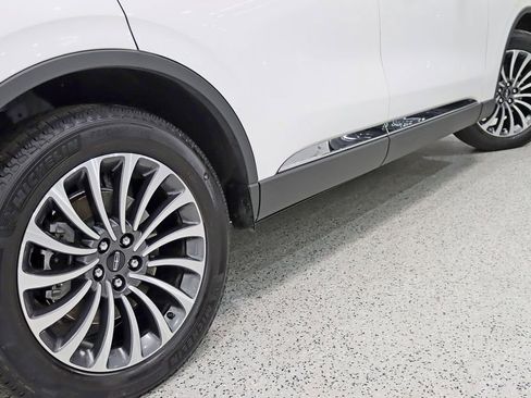 Used 2024 Lincoln Aviator Reserve w/ Equipment Group 201A AWD/4WD image 12