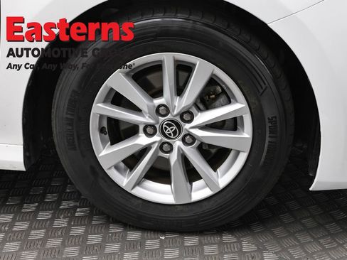 Used 2025 Toyota Camry LE FWD image 31