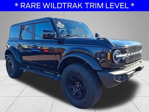 Used 2022 Ford Bronco Wildtrak image 3