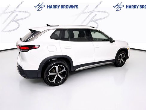 Used 2026 Volkswagen Tiguan SE AWD/4WD image 30