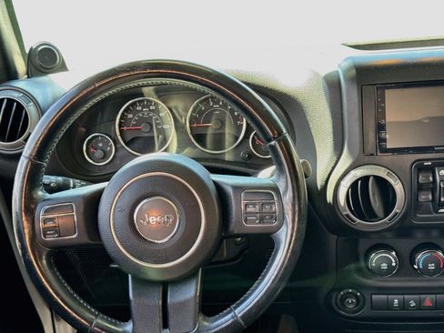 Used 2014 Jeep Wrangler Unlimited Sport w/ Quick Order Package 24S AWD/4WD image 13